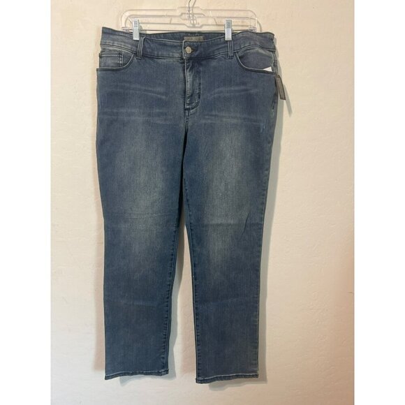 Chico's So Slimming Sz 2.5 ( US L 14) Medium Wash Straight Leg - Picture 2 of 7